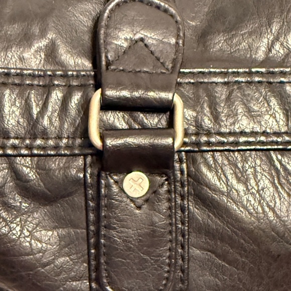 Concourse Leather Duffel Travel Bag Approximately 21x11x10 Removable Strap - Picture 2 of 16